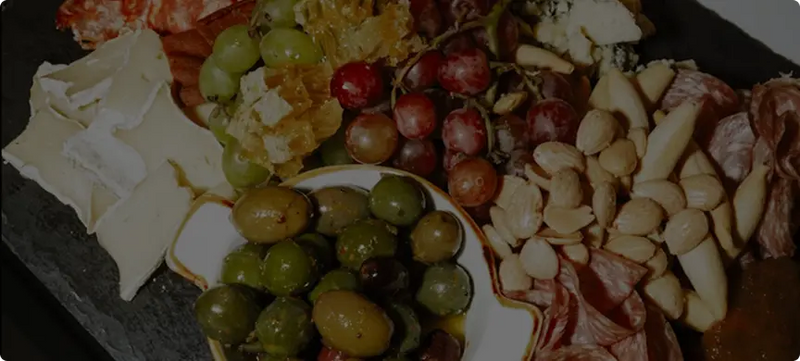 Club Stoa monthly basket